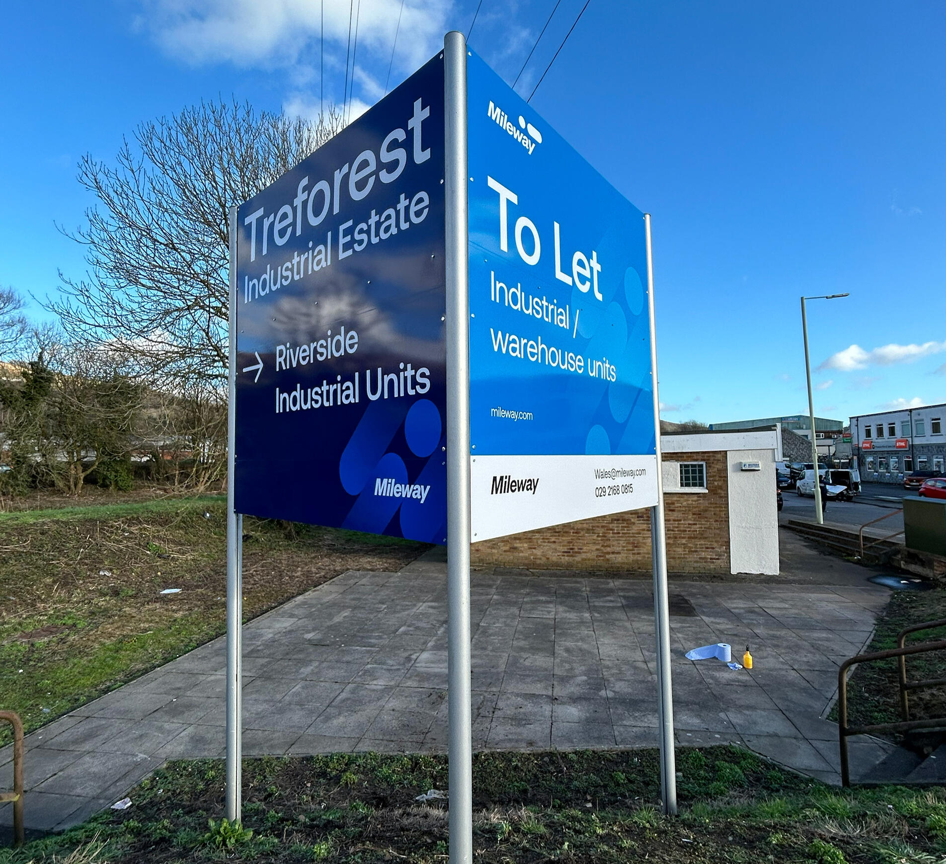 Post &amp; Panel Signs